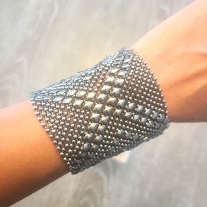 Mesh cuff